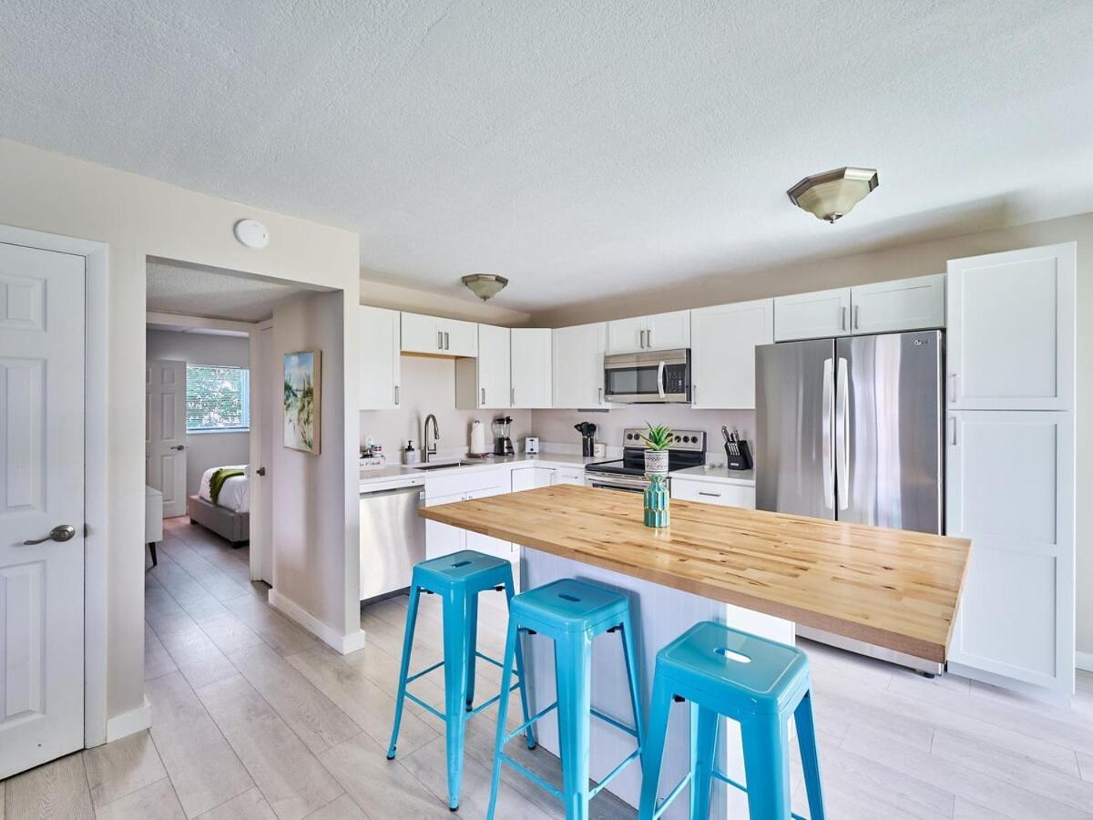 Grand 2 Bedroom On The Intracoastal Riviera Beach Exterior foto