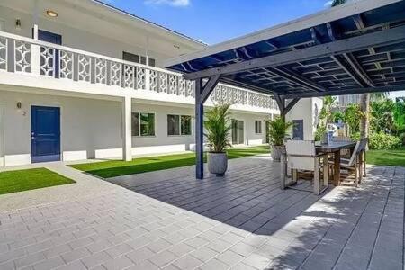 Grand 2 Bedroom On The Intracoastal Riviera Beach Exterior foto